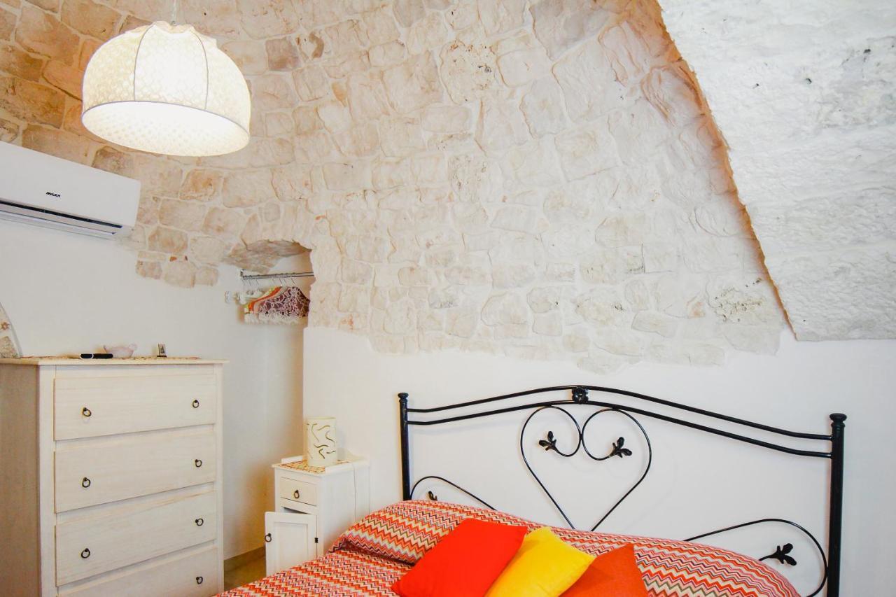 הוילה לוקורוטונדו Trulli Borgo Lamie מראה חיצוני תמונה